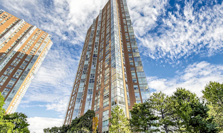 1302-5 Concorde Place