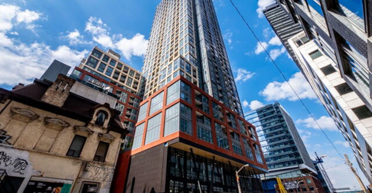518-108 Peter Street, Toronto, ON, M5V 2G7