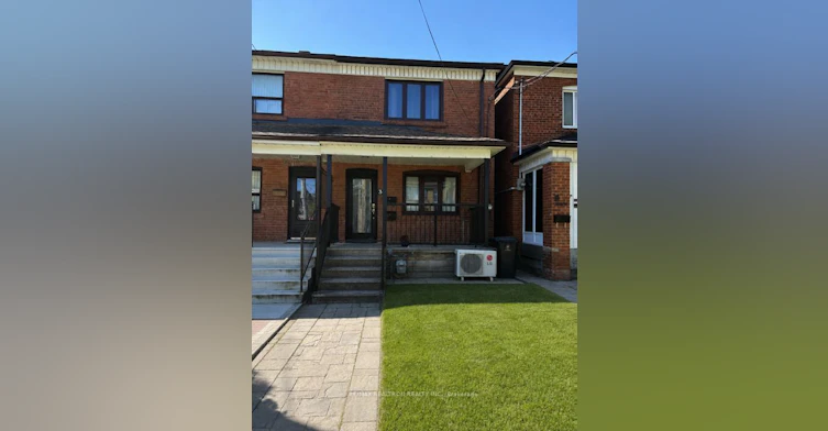 Main-3 Lanark Avenue, Toronto, ON, M6C 2B2 - 11