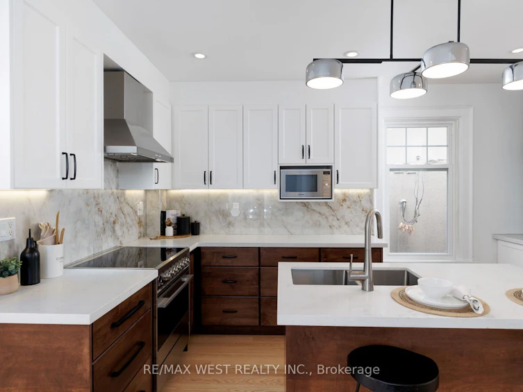 311 St Clair Avenue E, Toronto, ON, M4T 1P3 - 26