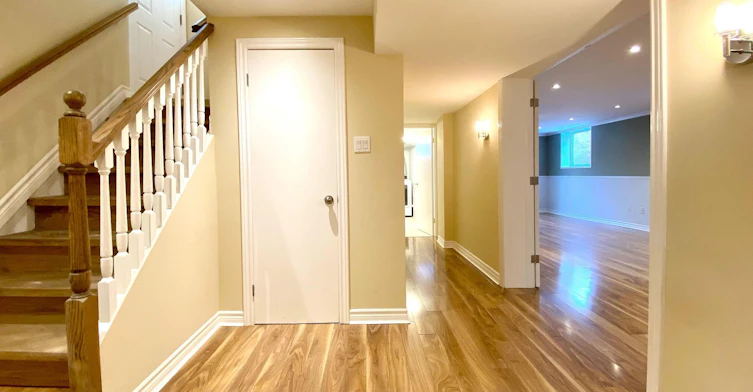 Lower-76 Clansman Boulevard, Toronto, ON, M2H 1X8 - 2