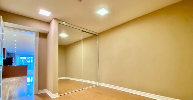 Lower-76 Clansman Boulevard, Toronto, ON, M2H 1X8 - 9