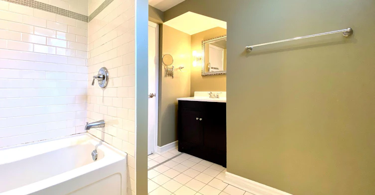 Lower-76 Clansman Boulevard, Toronto, ON, M2H 1X8 - 16