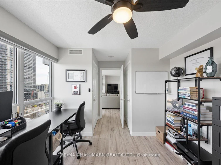 906-30 Herons Hill Way, Toronto, ON, M2J 0A7 - 35