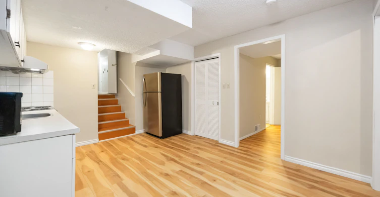 Bsmt-133 Shawnee Circle, Toronto, ON, M2H 2Y3 - 7