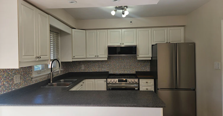 16 Donewen Court, Toronto, ON, M4A 1P8 - 18