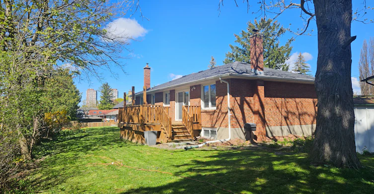 16 Donewen Court, Toronto, ON, M4A 1P8 - 6