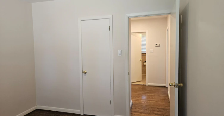 16 Donewen Court, Toronto, ON, M4A 1P8 - 28