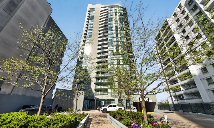 1307-5740 Yonge Street