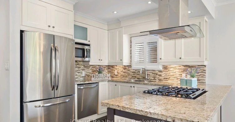 37 Collinson Boulevard, Toronto, ON, M3H 3C1 - 10