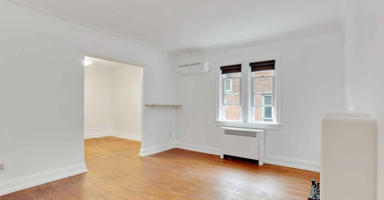 2nd Floor-864 Millwood Road N, Toronto, ON, M4G 1W6 - 2
