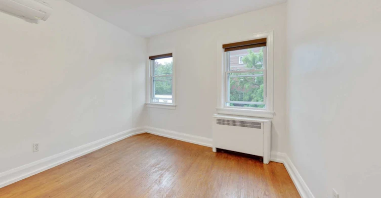 2nd Floor-864 Millwood Road N, Toronto, ON, M4G 1W6 - 7