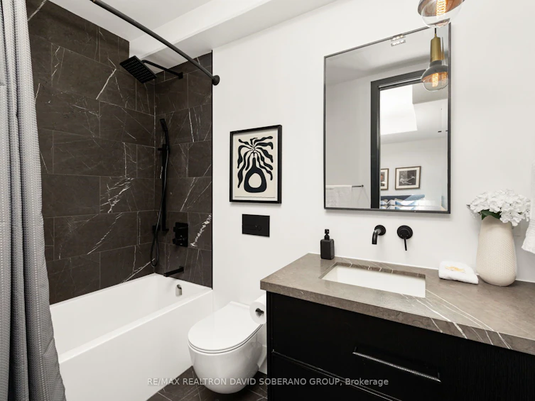 102 Ulster Street, Toronto, ON, M5S 1G1 - 25