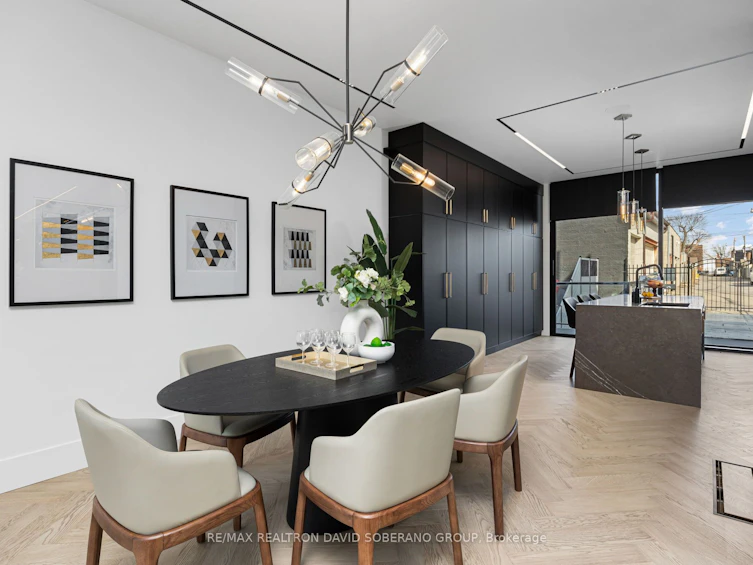 102 Ulster Street, Toronto, ON, M5S 1G1 - 9