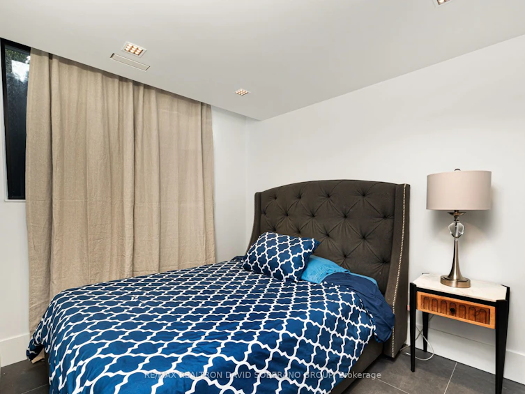 102 Ulster Street, Toronto, ON, M5S 1G1 - 35