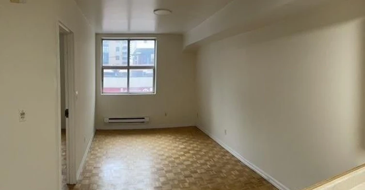 202-126 Dundas Street, Toronto, ON, M5B 1E2 - 3