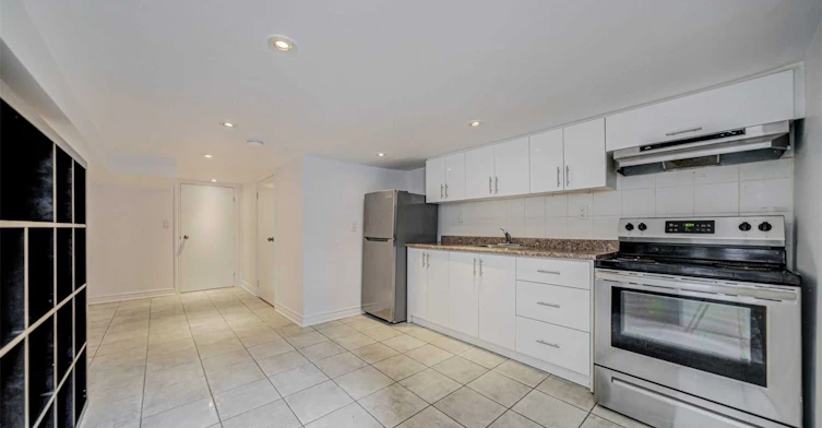 Lower-184 Cedric Avenue, Toronto, ON, M6C 3X8 - 5
