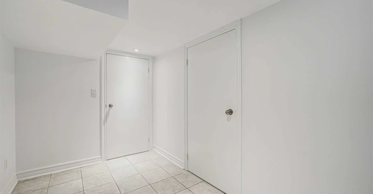 Lower-184 Cedric Avenue, Toronto, ON, M6C 3X8 - 9