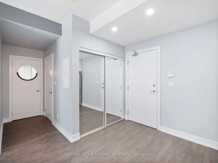 102-75 The Donway N/A W, Toronto, ON, M3C 2E9 - 2