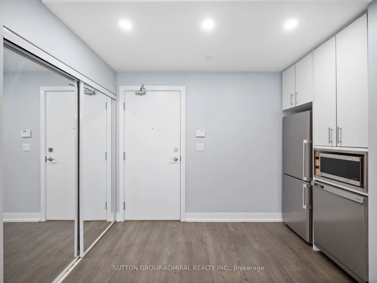 102-75 The Donway N/A W, Toronto, ON, M3C 2E9 - 3