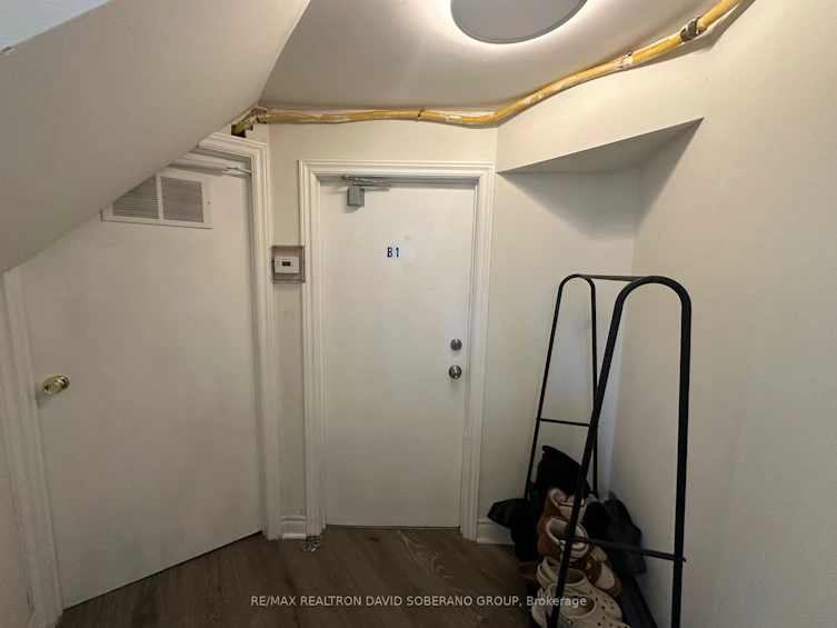 35 Almore Avenue, Toronto, ON, M3H 2G9 - 27