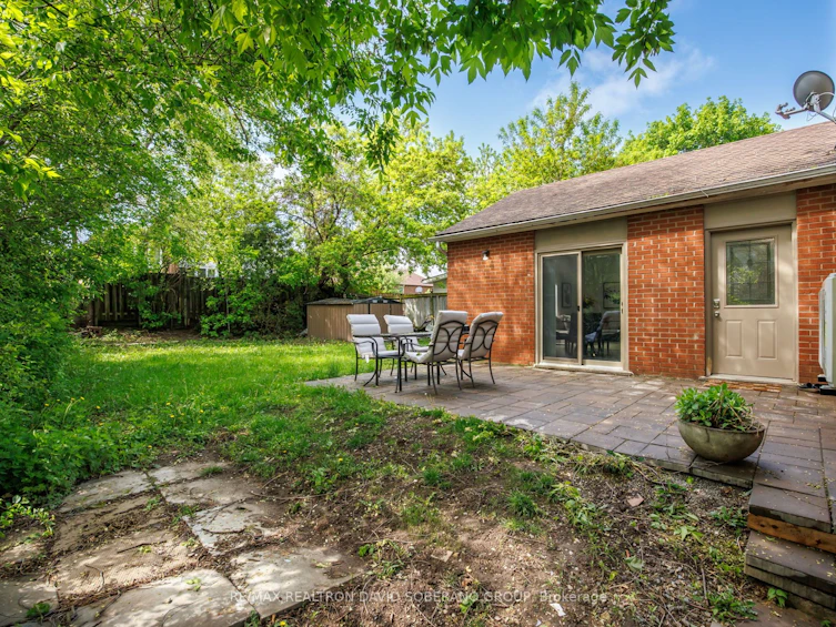 35 Almore Avenue, Toronto, ON, M3H 2G9 - 43