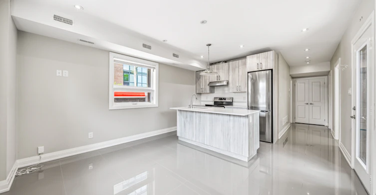 1-31 Alma Avenue, Toronto, ON, M6J 1N2 - 2