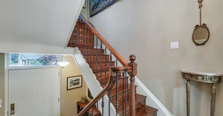 25 Clarendon Avenue, Toronto, ON, M4V 1H8 - 4