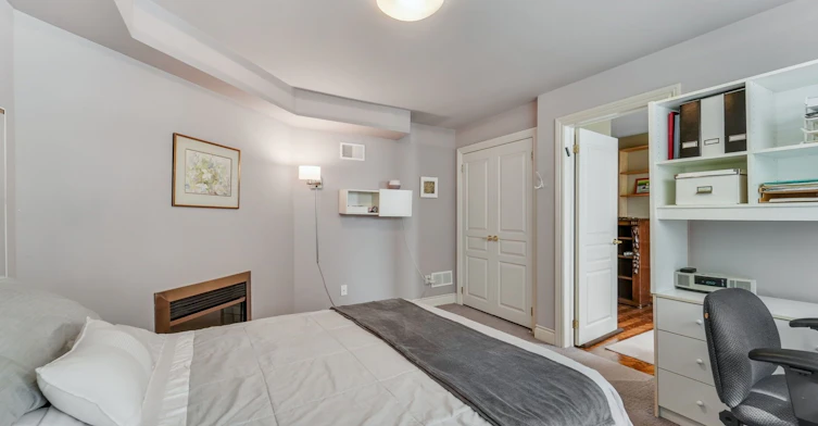 25 Clarendon Avenue, Toronto, ON, M4V 1H8 - 26