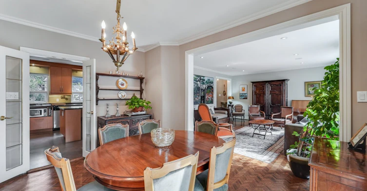 25 Clarendon Avenue, Toronto, ON, M4V 1H8 - 11