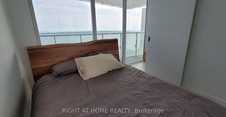 2404-15 Queens Quay N/A E, Toronto, ON, M5E 0A5 - 12