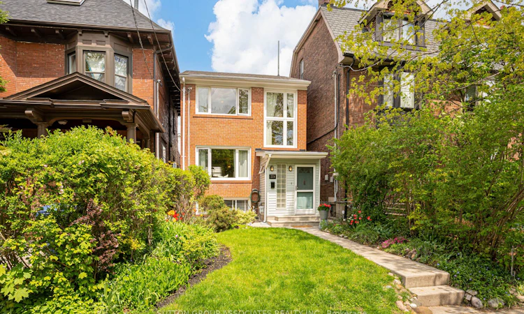 32A Vermont Avenue