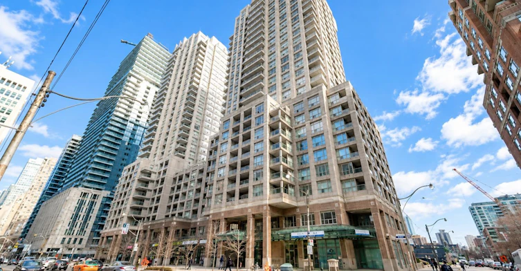 1901-909 Bay Street, Toronto, ON, M5S 3G2