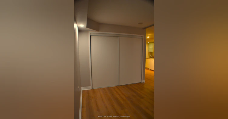 1005-25 Telegram Mews, Toronto, ON, M5V 3Z1 - 18