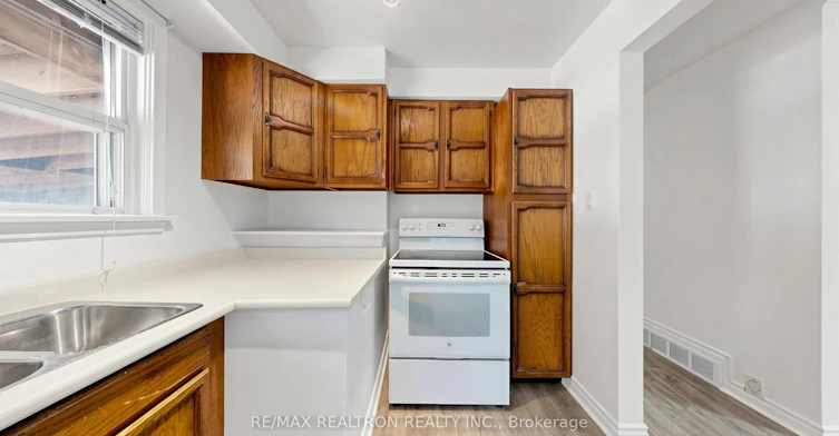 398 Connaught Avenue, Toronto, ON, M2R 2M2 - 17