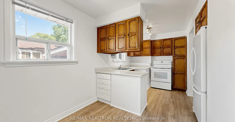 398 Connaught Avenue, Toronto, ON, M2R 2M2 - 14