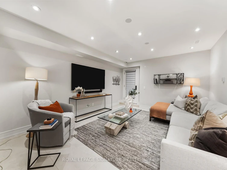 588 Woburn Avenue, Toronto, ON, M5M 1L9 - 36