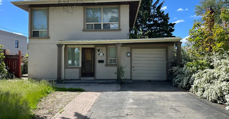 7 Cadillac Avenue, Toronto, ON, M3H 1R8
