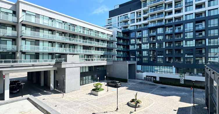 303-621 Sheppard Avenue E, Toronto, ON, M2K 1B5 - 2