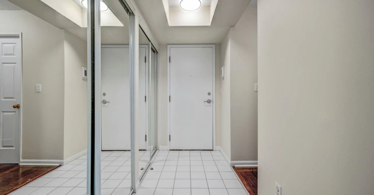 306-7 Carlton Street, Toronto, ON, M5B 1L2 - 4
