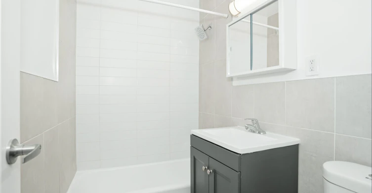 117-49 Glen Elm Avenue, Toronto, ON, M4T 1V2 - 6