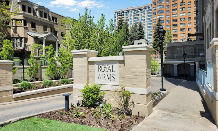 212-5418 Yonge Street