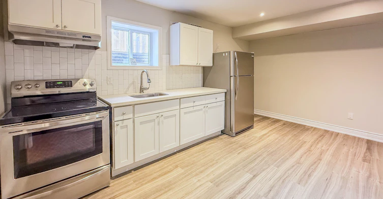 Lower-111 Combe Avenue, Toronto, ON, M3H 4J8 - 2