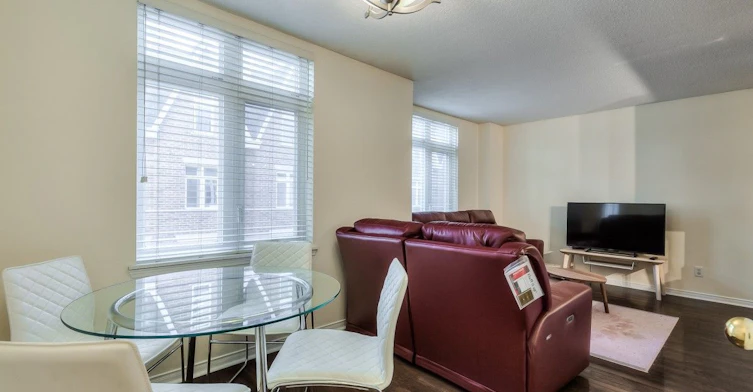 16-100 Redpath Avenue, Toronto, ON, M4S 2J7 - 4
