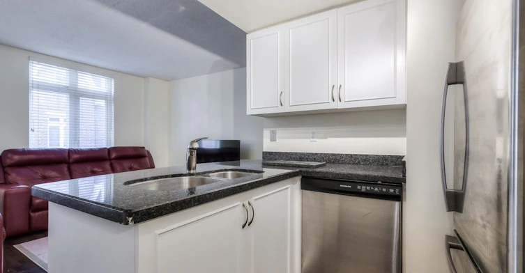 16-100 Redpath Avenue, Toronto, ON, M4S 2J7 - 8