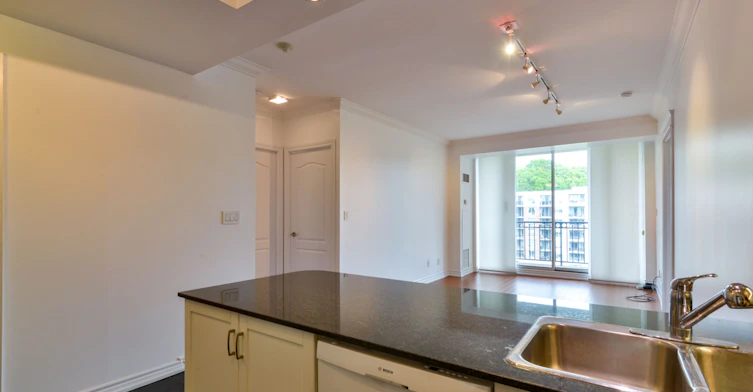 804-28 William Carson Crescent, Toronto, ON, M2P 2H1 - 15