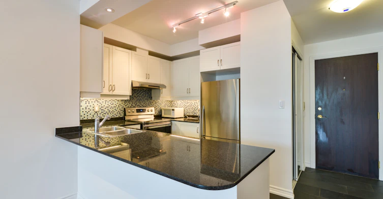804-28 William Carson Crescent, Toronto, ON, M2P 2H1 - 14