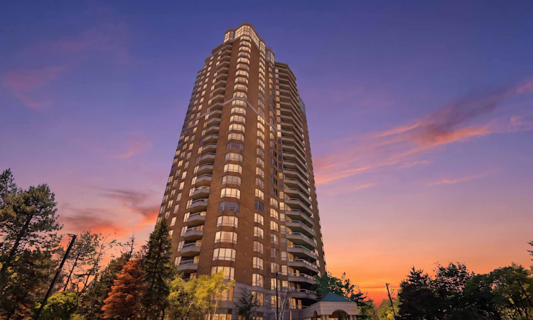 609-89 Skymark Drive
