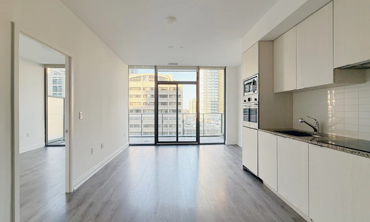 501-11 Wellesley Street W