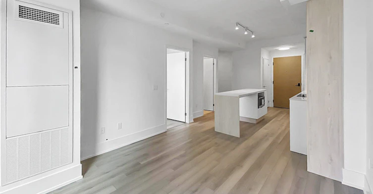 4902-89 Church Street, Toronto, ON, M5C 0B7 - 5